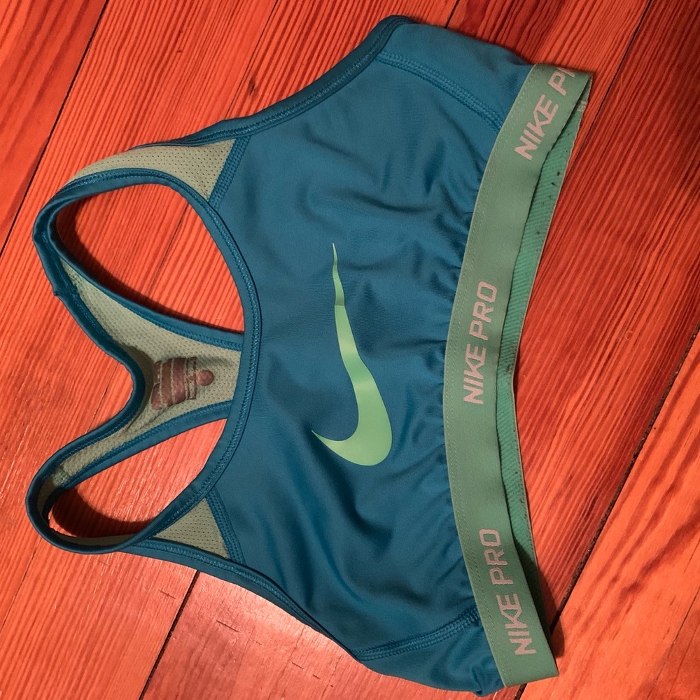 Girls Nike Pro Bra